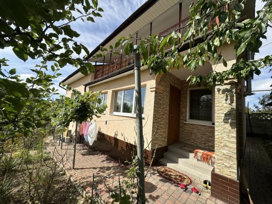 Продам садибний будинок, рн Роша Чернівці