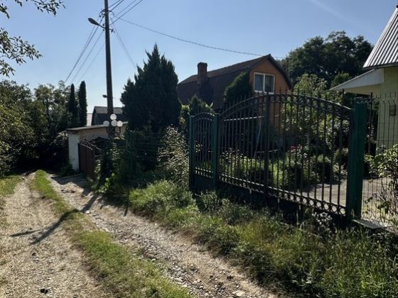 Будинок; Дачний; Чернівці; ділянка; Міська вода, газ; Чернівці