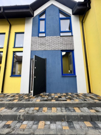 Таунхаус біля парку Центральний, Незнайки з документами - фото 1