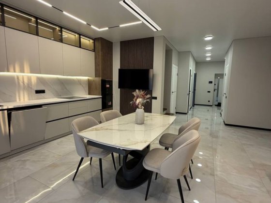 Дуплекс 115 кв.м з ремонтом і технікою на Щасливому Рівне