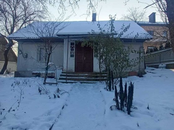 Будиночок на Роші, вул. Стрийська Чернівці