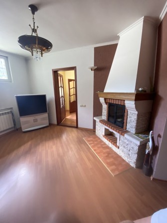 Продається будинок в центрі - фото 1