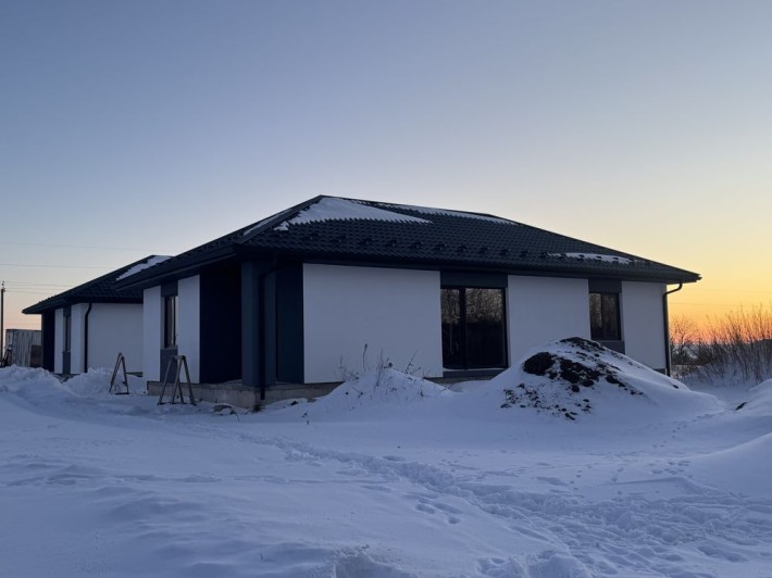 Продам окремий будинок з ділянкою 5 сот! - фото 1