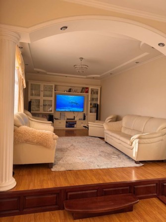 150 кв.м., 4 великі кімнати, 2 повкрхи - фото 1