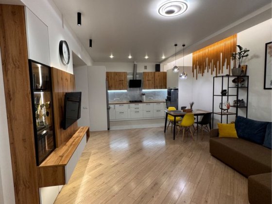 Котедж з ремонтом на Щасливому !без комісії для покупця!! Ровно