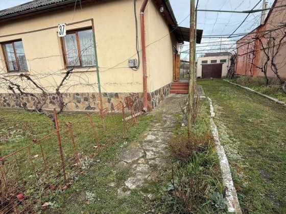 Продаж будинку / єВідновлення Ужгород