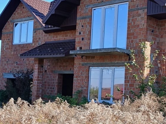 Незавершений будинок в районі вулиці Сторожинецької Черновцы