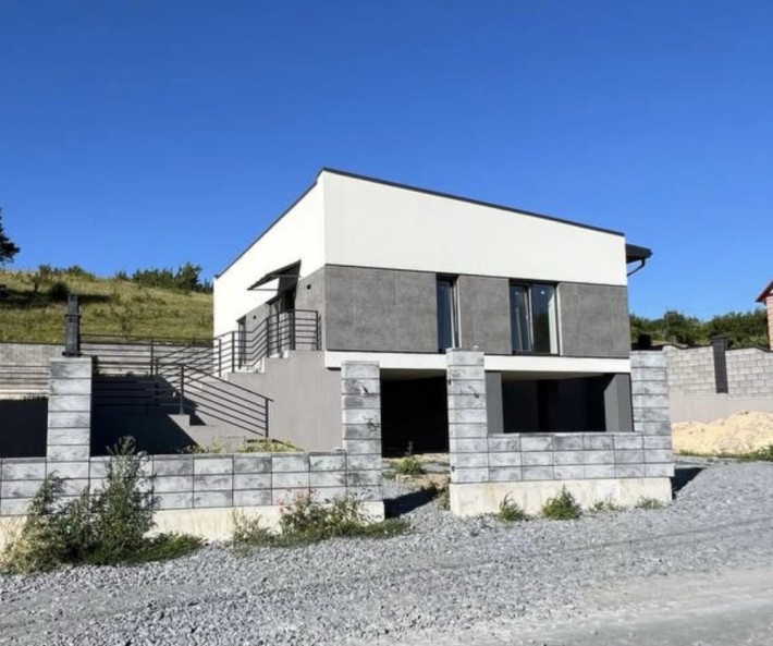 Продаж будинку з гаражем вул.Ринкова - фото 1