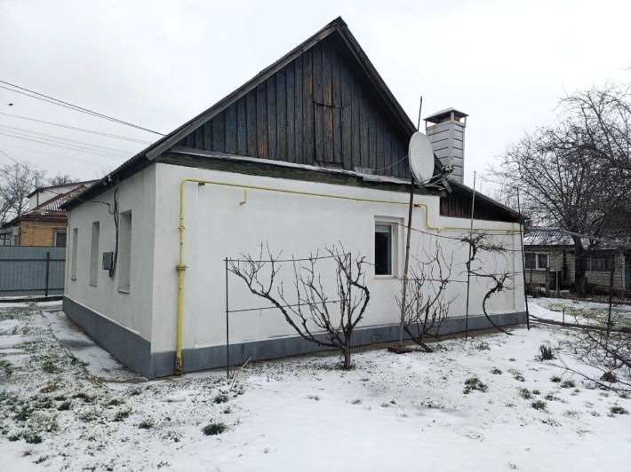 Затишний кутовий будинок у м. Черкаси, вул. Нечуя Левицького - фото 1