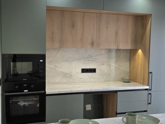 Продаж! Таунхаус з ремонтом та навісом Чернівці