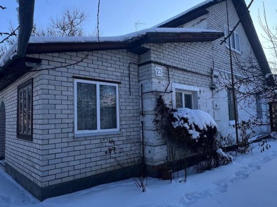 Цегляний окремий будинок  на Бобровиці Чернігів