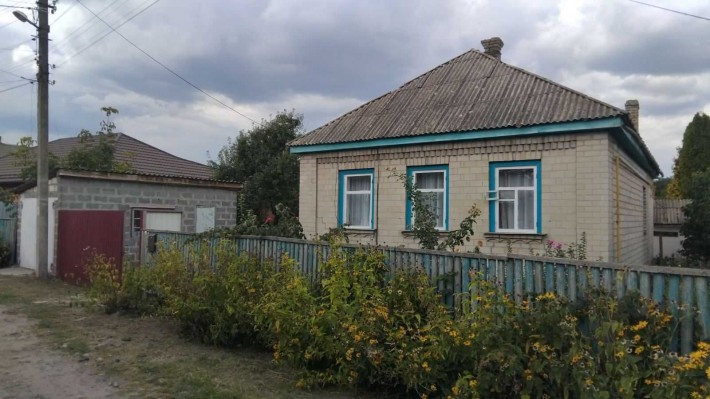 Будинок з гаражем в Дахнівці, 75 кв. м., 4 кімн., с/в, 0,10га  (п3) - фото 1