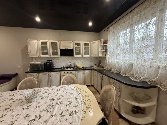 Продаж будинка на дві сімʼі в Ужгороді Ужгород