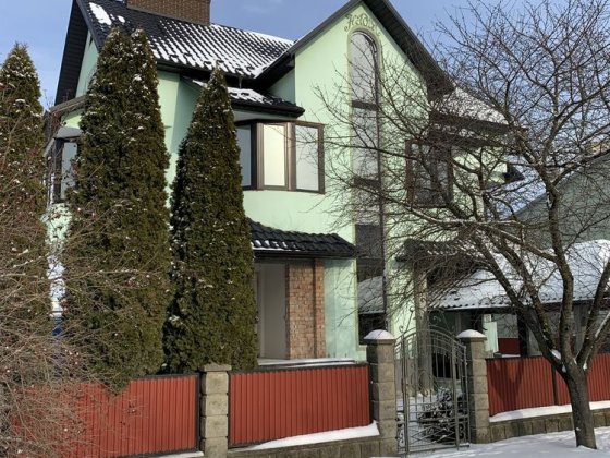 Посадити дерево. Виростити сина. Купити будинок. Чернівці