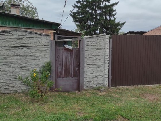 Продаж 1/2 будинку р-н опт.ринку Черкаси