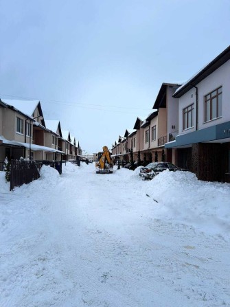 Продам класний котедж в місті! Закрита територія!! - фото 1