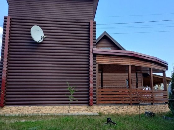 Дачний будиночок на причалі Черкаси