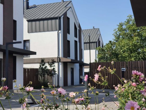 Готовий таунхаус в Києві (Жуляни). Краще ніж квартира Киев