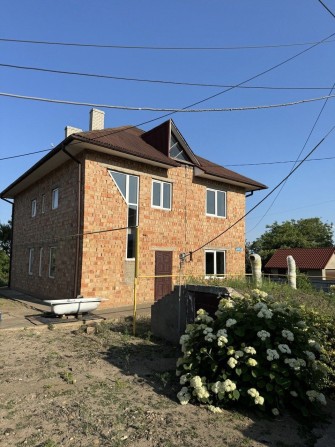 Продається будинок ( р-н Роша) з гарною ділянкою - фото 1