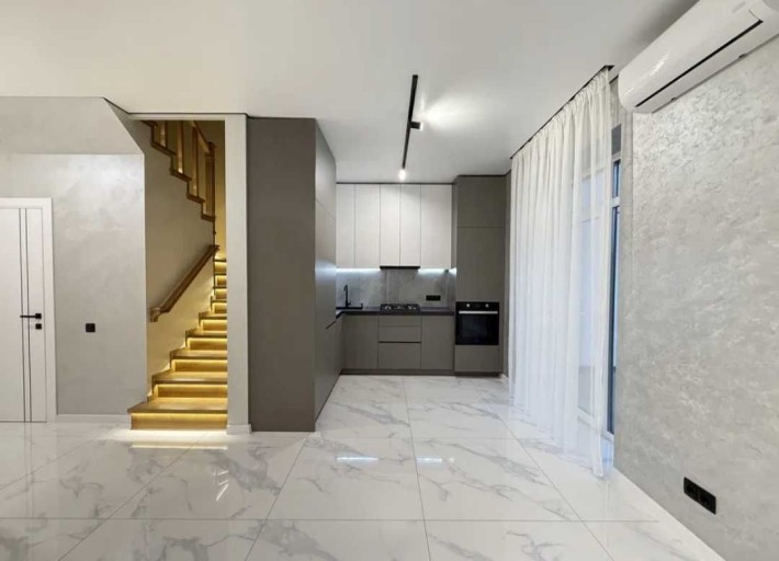 Котедж «Щасливе» з Ремонтом! Ділянка 2,5 сот! - фото 1