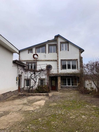 Продається трьохповерховий будинок — вул. Гайова р-н Кемпінгу - фото 1