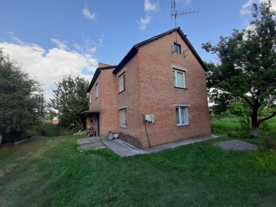 Будинок у м. ЗІНЬКІВ Зіньків