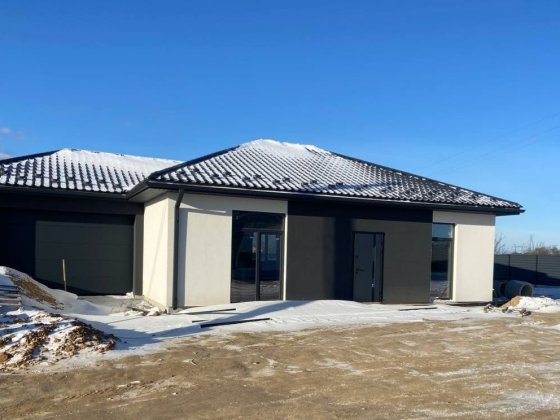 Будинок+гараж за вигідною ціною с. Заболоття. Вараш