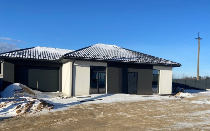 Будинок+гараж за вигідною ціною с. Заболоття. - фото 1