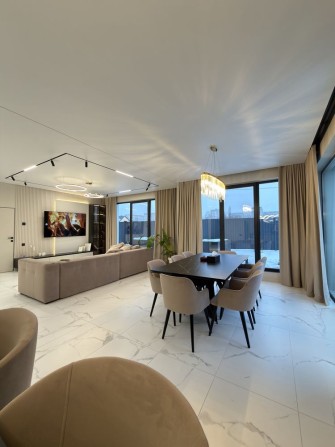 Новий будинок з дизайнерським ремонтом | ВСІ КОМУНІКАЦІЇ - фото 1