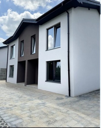 Продам будинок дуплекс в м.Вараш - фото 1