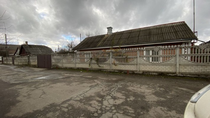 Продам 2 суміжні земельні ділянки з житловими будівлями - фото 1