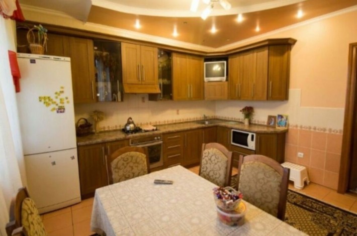 Продам будинок в Білій Криниці. - фото 1