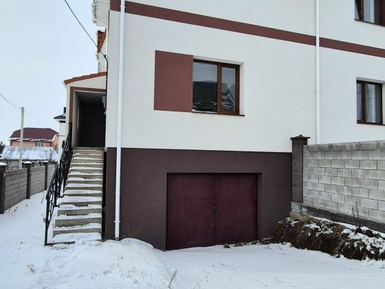 )( Продаж частини будинку Колоденка