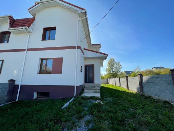 Продам котедж в Колоденці з комунікаціями Колоденка