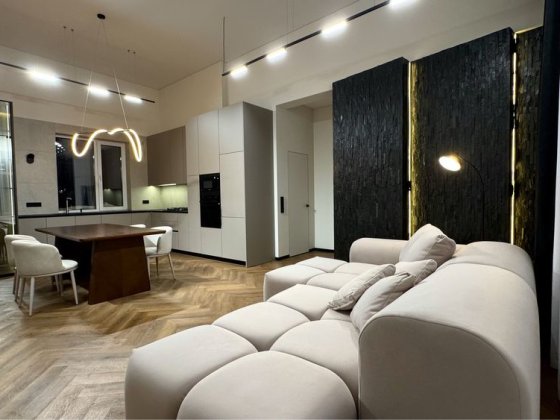 Продаж котеджу з Авторським ремонтом Красилів