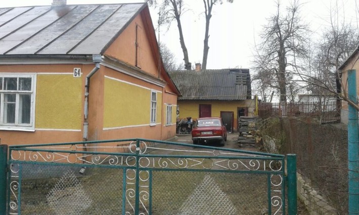 Продам будинок м.Остріг - фото 1