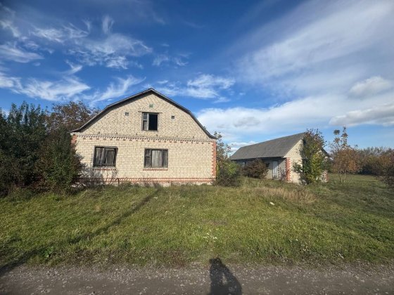 Продаж будинку з великою ділянкою у центрі села Нова Українка. 12 км Нова Українка