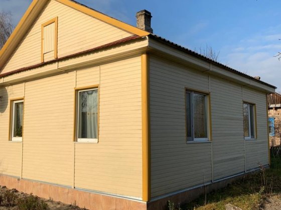 Приватний деревяний будинок Дубровиця