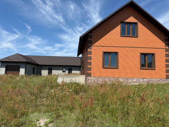 Продам добротний будинок з ділянкою в Дубровиці!! Дубровица