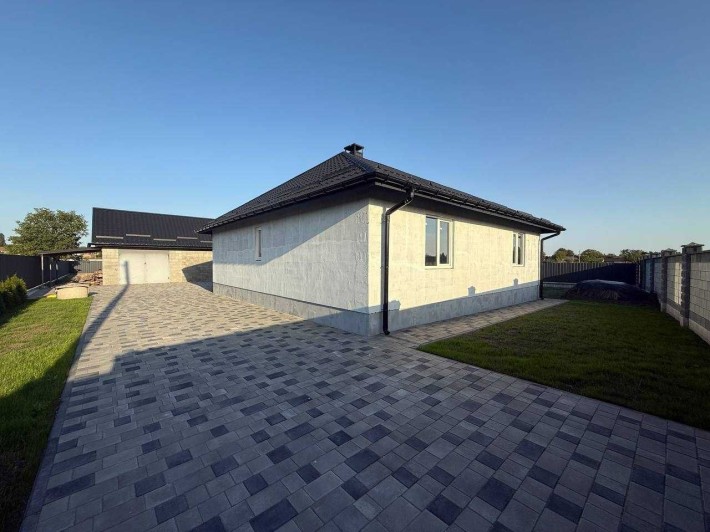 Продаж будинку в Хорошій локації - фото 1