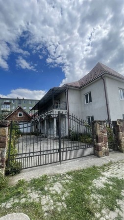 Продається добротний 2-поверховий будинок. Чортків - фото 1