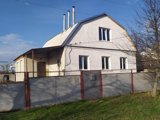 Продам 2-поверховий будинок 120 м², приватний сектор, зупинка поруч Балаклія