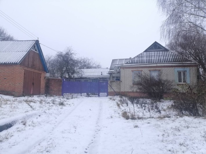 Продам будинок на чотири кімнати - фото 1