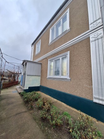 Двоповерховий будинок в районі Фрегат - фото 1