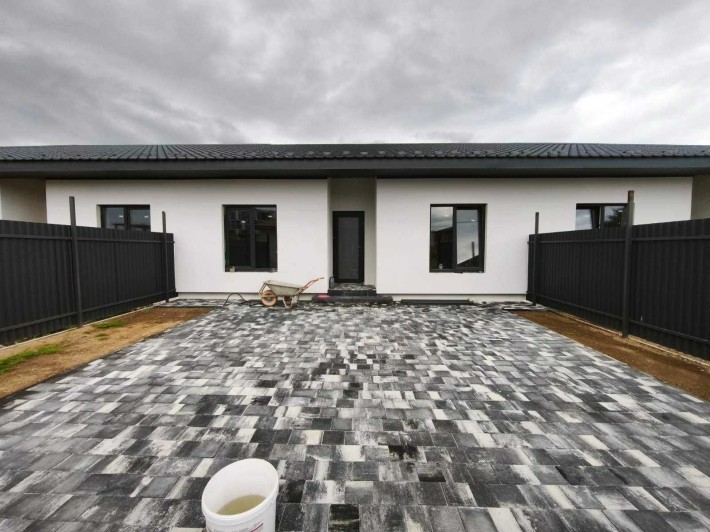 Продається котедж, вул. Петра Угляренка Код: 34902 - фото 1