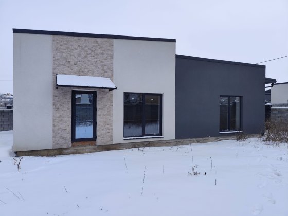 Продаж сучасного 3к котеджу з великою власною ділянкою Ровно