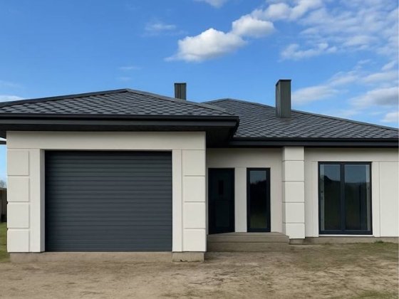 Продам окремий будинок з гаражем навпроти ЖК Спектрум Ровно