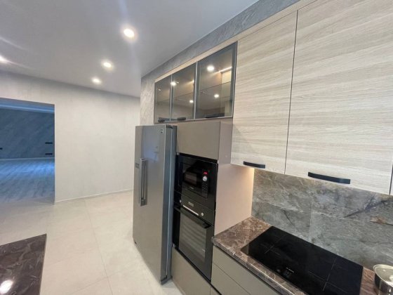 Просторий будинок, з великою земельною ділянкою, дмитро Черкассы