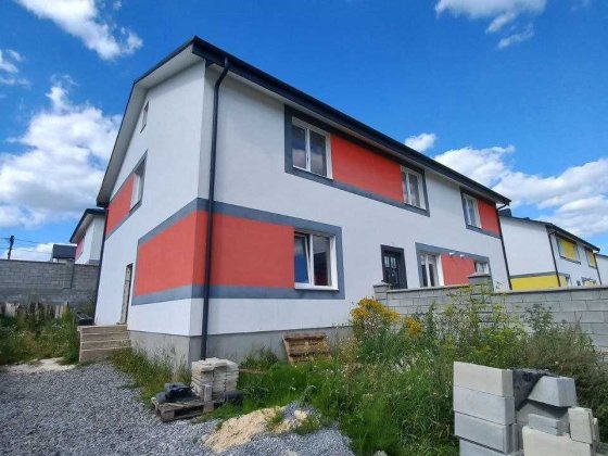 Продаж котеджу з міськими комунікаціями Ровно