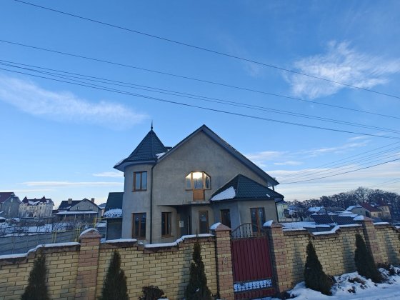 Терміново!!!Продаються два будинки за містом Чернівці